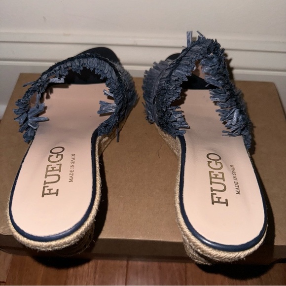NIB Fuego Brenda Navy Raffia Fringe Espadrille Wedges - Picture 5 of 11